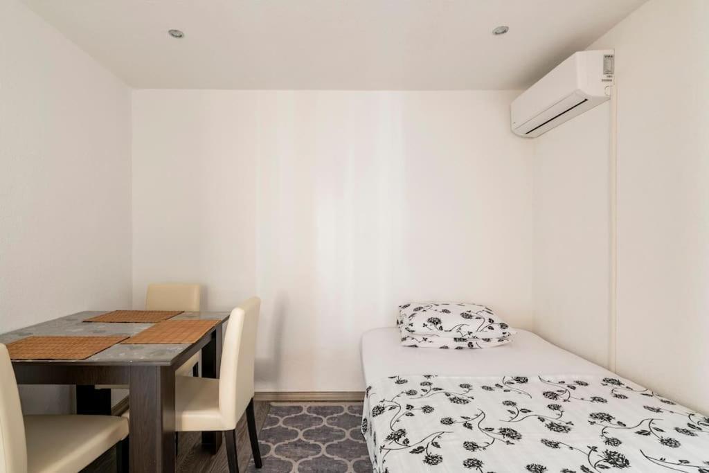 Studio Apartment Grgic Šibenik Eksteriør billede